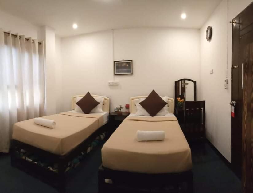 Amax Inn Cebu Mandaue City Exterior foto