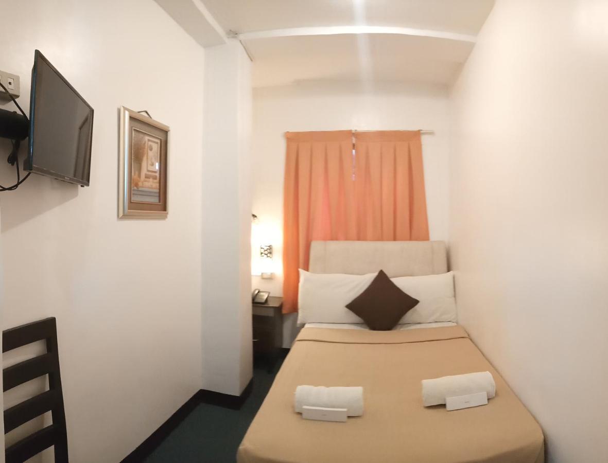 Amax Inn Cebu Mandaue City Exterior foto