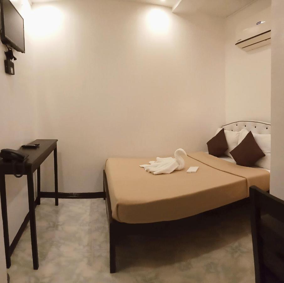 Amax Inn Cebu Mandaue City Exterior foto